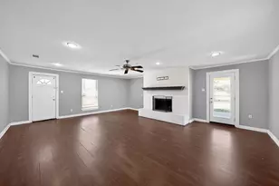 712 Sue Ann Ln, Burleson, TX 76028 - Photo 3