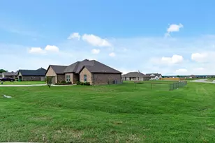 141 Walnut St, Paradise, TX 76073 - Photo 5