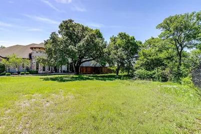 1001 Brae Court, Fort Worth, TX 76111 - Photo 3