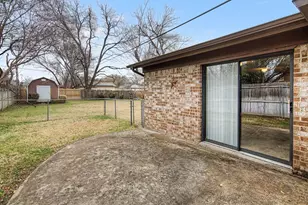 42 Page St, Hurst, TX 76053 - Photo 29