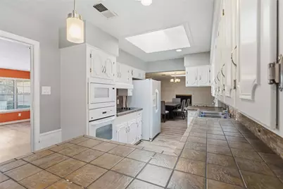 1422 Glenwick Lane, Irving, TX 75060 - Photo 13