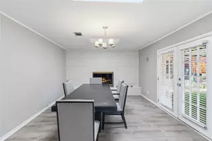 1422 Glenwick Ln, Irving, TX 75060 - Photo 5