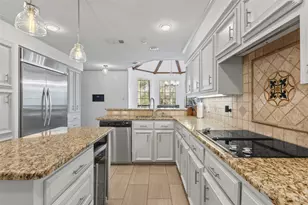 10112 Candlebrook Dr, Dallas, TX 75243 - Photo 9