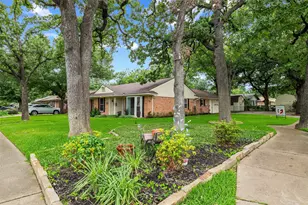 519 Staffordshire Dr, Irving, TX 75061 - Photo 3