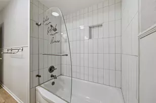 519 Staffordshire Dr, Irving, TX 75061 - Photo 25