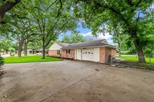 519 Staffordshire Dr, Irving, TX 75061 - Photo 33