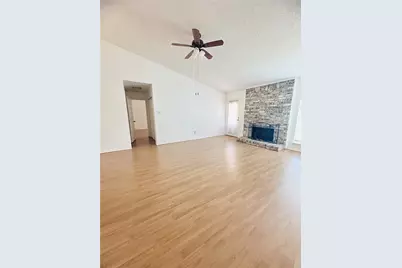 2128 Cay Court, Irving, TX 75060 - Photo 3