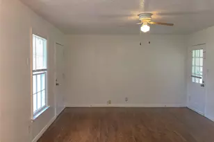 527 Euclid St, Cleburne, TX 76033 - Photo 3