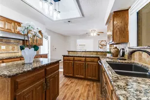 3802 Woodside Dr, Arlington, TX 76016 - Photo 7