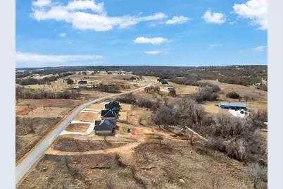 1097 Gonzollas Road, Springtown, TX 76082 - Photo 13
