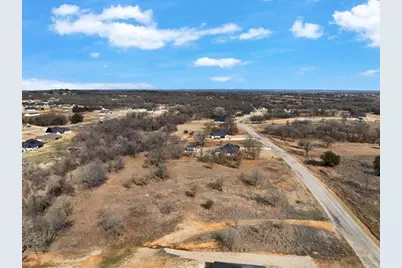 1097 Gonzollas Road, Springtown, TX 76082 - Photo 9