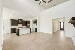 305 Bowrider Ln, Granbury, TX 76049 - Photo 9