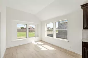 305 Bowrider Ln, Granbury, TX 76049 - Photo 13