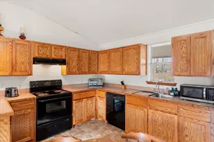 106 Lively Ave, Mt Pleasant, TX 75455 - Photo 11