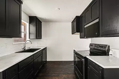 1307 Lynnwood Drive, Cleburne, TX 76033 - Photo 11