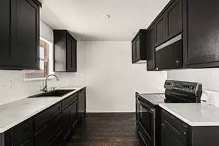 1307 Lynnwood Dr, Cleburne, TX 76033 - Photo 11