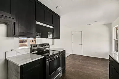 1307 Lynnwood Drive, Cleburne, TX 76033 - Photo 13