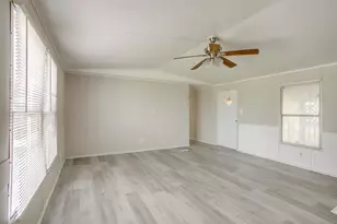 1021 Tanglewood Dr, Alvarado, TX 76009 - Photo 5