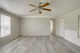 1021 Tanglewood Dr, Alvarado, TX 76009 - Photo 11