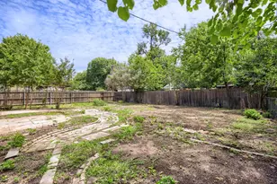 11624 Tuscany Way, Dallas, TX 75218 - Photo 11