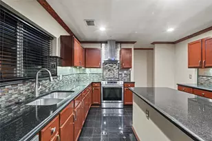 7201 Chambers Creek Ln, Arlington, TX 76002 - Photo 3