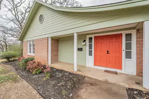 5917 Jacqueline Rd, Fort Worth, TX 76112 - Photo 3