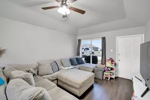 114 Janis St, Alvarado, TX 76009 - Photo 5