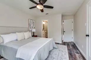 2100 Rainbow Dr, Arlington, TX 76011 - Photo 13