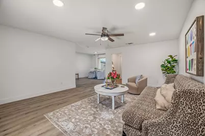 130 Omaha, Stephenville, TX 76401 - Photo 5