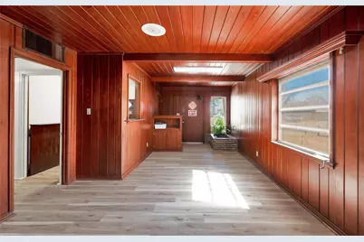 202 N Avenue G, Clifton, TX 76634 - Photo 5