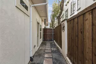 762 Spanish Oaks Pl, Dallas, TX 75204 - Photo 31