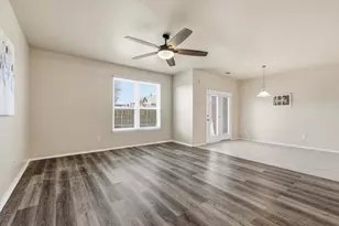 921 John Kennedy Dr, Saginaw, TX 76179 - Photo 13