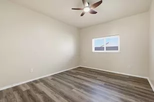 921 John Kennedy Dr, Saginaw, TX 76179 - Photo 7