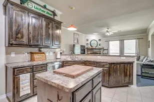 132 Creekwood Ranch Rd, Azle, TX 76020 - Photo 17