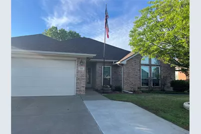 221 Rose Avenue, Cleburne, TX 76033 - Photo 1