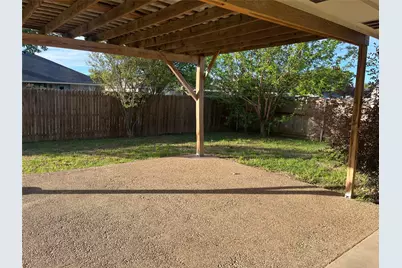 221 Rose Avenue, Cleburne, TX 76033 - Photo 7