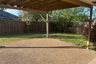 221 Rose Ave, Cleburne, TX 76033 - Photo 7