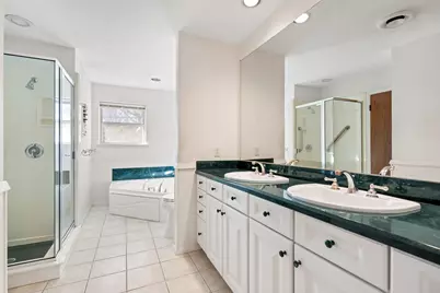 10236 Mapleridge Drive, Dallas, TX 75238 - Photo 17