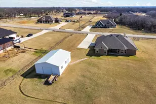 3021 Alvin Ct, Cleburne, TX 76031 - Photo 23