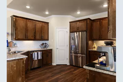 3021 Alvin Court, Cleburne, TX 76031 - Photo 7