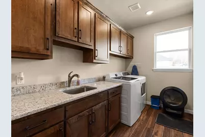 3021 Alvin Court, Cleburne, TX 76031 - Photo 19