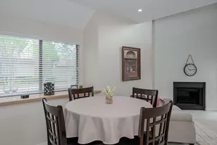 9910 Royal Ln, Dallas, TX 75231 - Photo 9