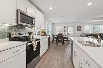 2101 Winding Creek Way, Denton, TX 76208 - Photo 9