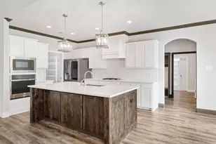 1045 Churchill Ln, Millsap, TX 76066 - Photo 3