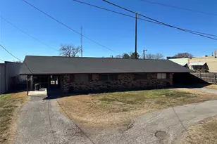 111 E Spence St, Sulphur Springs, TX 75482 - Photo 3