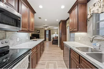 102 N Valley Street, Red Oak, TX 75154 - Photo 3