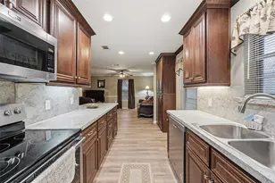 102 N Valley St, Red Oak, TX 75154 - Photo 3