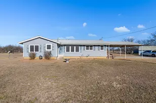305 Cheyenne Dr, Runaway Bay, TX 76426 - Photo 3