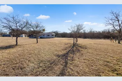 305 Cheyenne Drive, Runaway Bay, TX 76426 - Photo 1