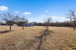 305 Cheyenne Dr, Runaway Bay, TX 76426 - Photo 1